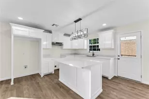 5110 Inwood Dr, Beverly Hills, TX 76711 - Photo 12