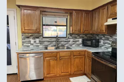2000 Ann Avenue, Carrollton, TX 75006 - Photo 8