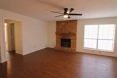 1232 Mockingbird Lane, DeSoto, TX 75115 - Photo 2