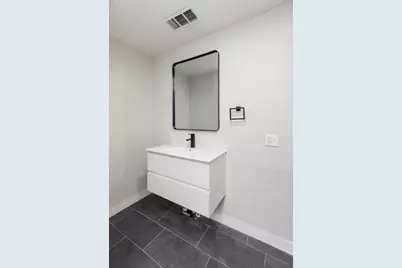 1025 W Walker Street, Denison, TX 75020 - Photo 16