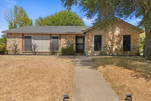 1117 Southridge Dr, Lancaster, TX 75146 - Photo 2