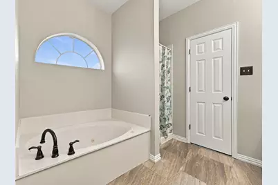 803 N State Street, Decatur, TX 76234 - Photo 14
