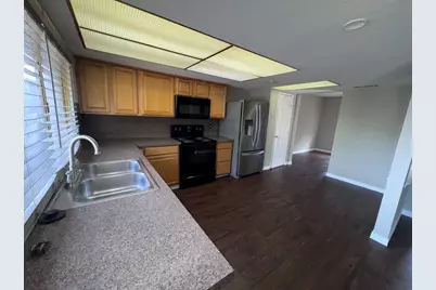 1610 Kingston Drive, Grand Prairie, TX 75051 - Photo 10