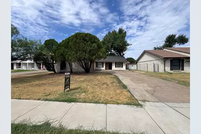 1610 Kingston Drive, Grand Prairie, TX 75051 - Photo 4