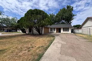 1610 Kingston Dr, Grand Prairie, TX 75051 - Photo 6