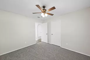 2001 San Jacinto Dr, Arlington, TX 76012 - Photo 18