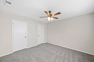 2001 San Jacinto Dr, Arlington, TX 76012 - Photo 26