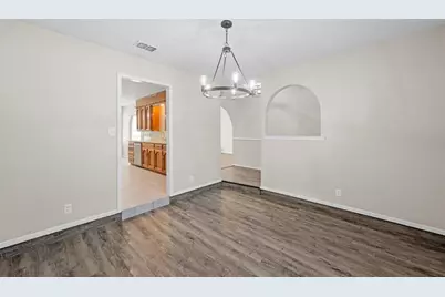 2001 San Jacinto Drive, Arlington, TX 76012 - Photo 10