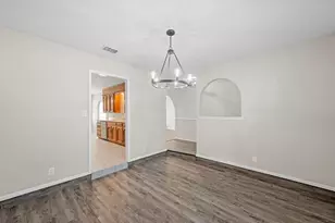 2001 San Jacinto Dr, Arlington, TX 76012 - Photo 10