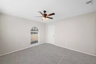 2001 San Jacinto Dr, Arlington, TX 76012 - Photo 22
