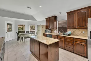1506 Park Grove Dr, Irving, TX 75060 - Photo 18
