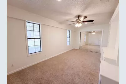 203 Frost Creek Avenue, Groesbeck, TX 76642 - Photo 4