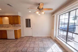 203 Frost Creek Ave, Groesbeck, TX 76642 - Photo 8