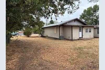 413 S Green Street, Eastland, TX 76448 - Photo 10