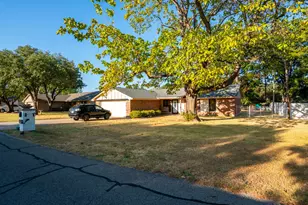 5325 Mission Cir, De Cordova, TX 76049 - Photo 4