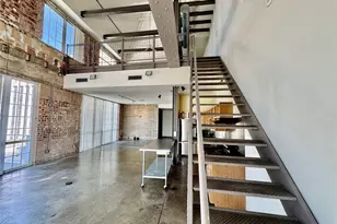 1122 Jackson St, Dallas, TX 75202 - Photo 2