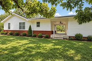 1313 Silver Falls, Longview, TX 75604 - Photo 2