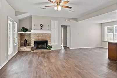 6313 Glen Knoll Drive, Fort Worth, TX 76179 - Photo 6