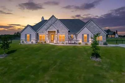 1038 Deer Island Court, Azle, TX 76020 - Photo 2