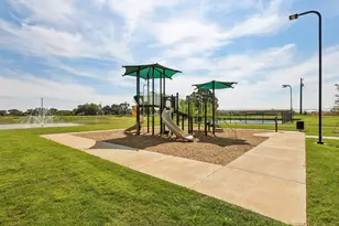 8905 Haste Ln, Aubrey, TX 76227 - Photo 32