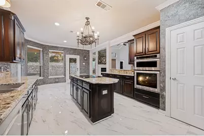 3145 Joyce Court, Grapevine, TX 76051 - Photo 6