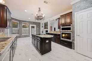 3145 Joyce Ct, Grapevine, TX 76051 - Photo 6