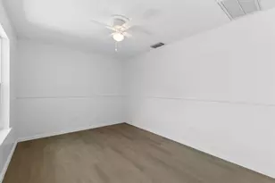 109 Waits Cir, Garland, TX 75043 - Photo 18