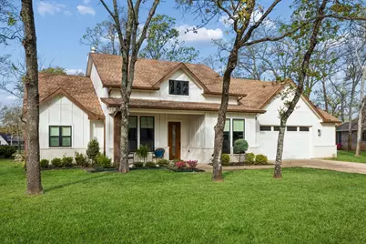 207 Colonial Drive, Mabank, TX 75156 - Photo 1