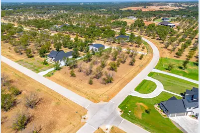 1648 Earhart Drive, Granbury, TX 76049 - Photo 4