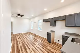 309 E Pine St, Jacksboro, TX 76458 - Photo 4