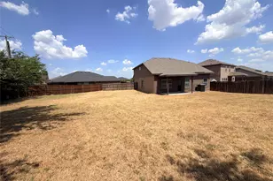 1137 Colchester Ct, Fort Worth, TX 76134 - Photo 2