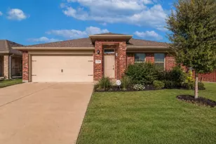 2208 Sadlers Creek Ln, Fort Worth, TX 76108 - Photo 2