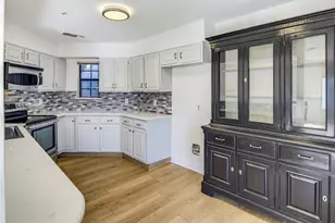 404 Santa Fe Trail, Irving, TX 75063 - Photo 10