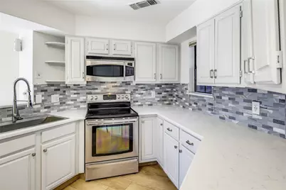 404 Santa Fe Trail #53, Irving, TX 75063 - Photo 8