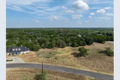 19120 White Bluff Drive, Whitney, TX 76692 - Photo 14
