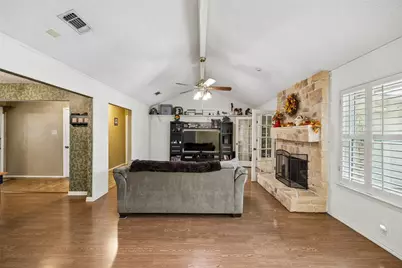 5729 Sage Bloom Drive, Arlington, TX 76017 - Photo 4