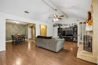 5729 Sage Bloom Drive, Arlington, TX 76017 - Photo 2