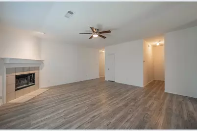 536 Goldstone Lane, Fort Worth, TX 76131 - Photo 4