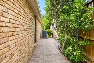 5719 Covehaven Dr, Dallas, TX 75252 - Photo 32