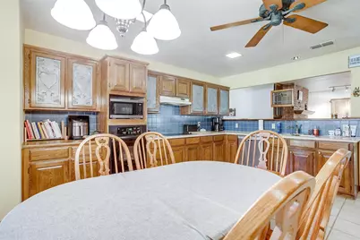 8621 Ravenswood Road, Granbury, TX 76049 - Photo 22