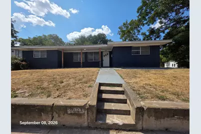2001 Washington Street, Commerce, TX 75428 - Photo 2