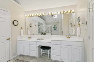 2605 Bent Tree Dr, Hurst, TX 76054 - Photo 18