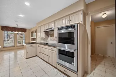 1800 High Vista Court, Fort Worth, TX 76112 - Photo 10