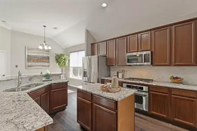 10796 Astoria Drive, Frisco, TX 75035 - Photo 8
