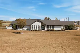 20185 Willow Glade Cir, Pilot Point, TX 76258 - Photo 2