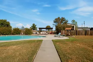 20185 Willow Glade Cir, Pilot Point, TX 76258 - Photo 32