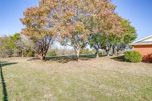 407 Llano Ct, Weatherford, TX 76087 - Photo 32