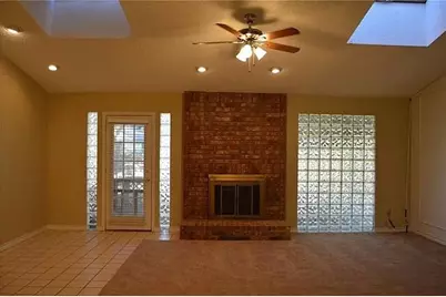 6401 Pilgrim Lane, Arlington, TX 76002 - Photo 2