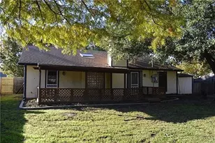 6401 Pilgrim Ln, Arlington, TX 76002 - Photo 4