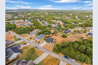 2412 Christine Drive, Granbury, TX 76048 - Photo 32